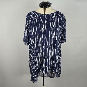 Bloomchic Blouse Women's 3X Blue White Water Ripple High Low Hem Plus Size NWT